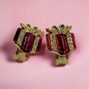 Vintage Christmas box clips on earrings